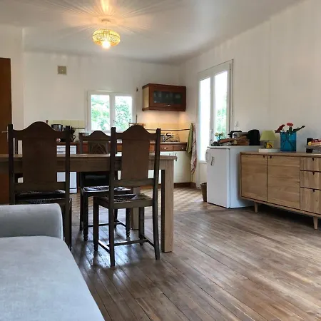 Maison 4 Personnes, 2 Chambres Avec Grand Jardin Pornic